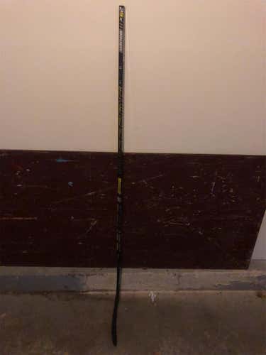 Pro stock Supreme 2S Pro Hockey Stick