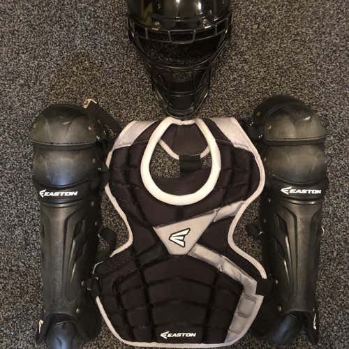 Youth Easton M10 Series Catcher's Set