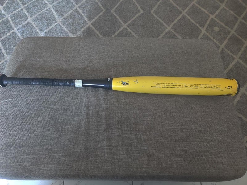Used Kid Pitch (9YO-13YO) USSSA Certified 2015 Easton Composite Easton XL1 Bat (-10) 20 oz 30"