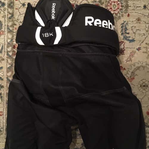 Junior Large Reebok 18K Hockey Pants