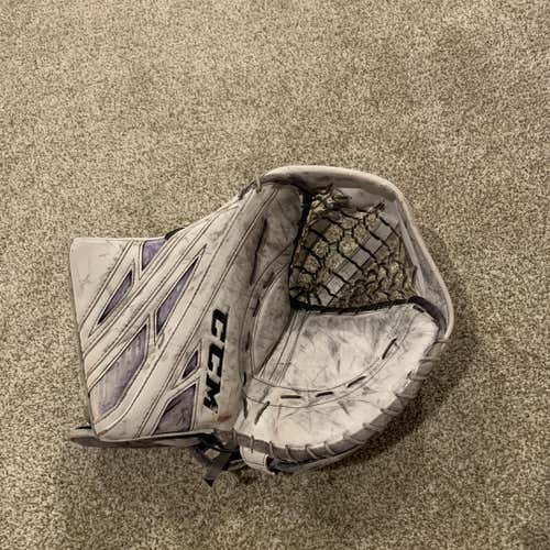 White CCM Extreme Flex 4 Pro Stock Glove