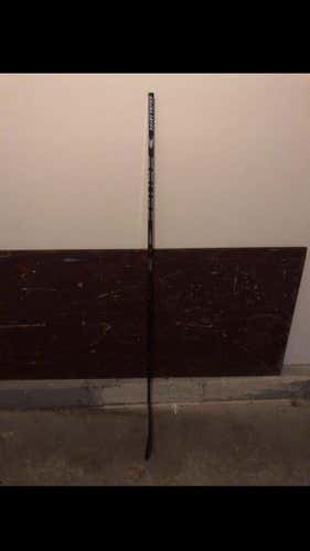 New 2 Pack Right Handed Vapor 1X Lite Hockey Stick