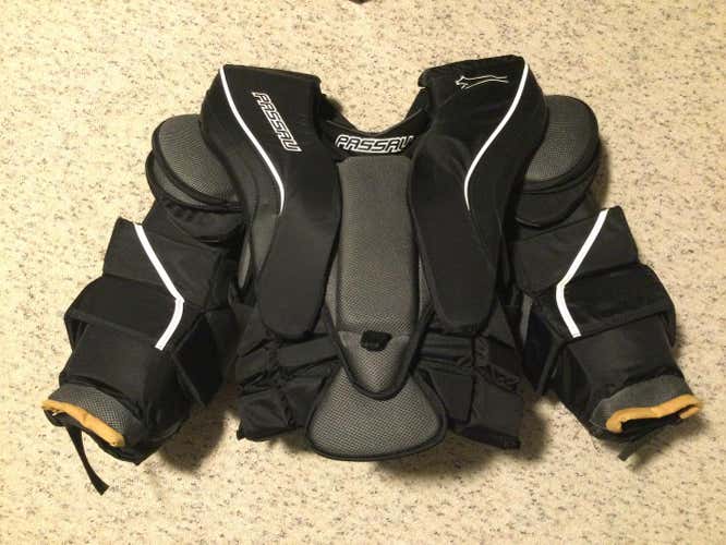 Passau pro pack Senior Medium Goalie Chest Protector