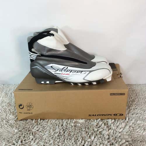 Size 9.5 New Salomon Vitane 8 SNS Pilot Cross Country Ski Boots