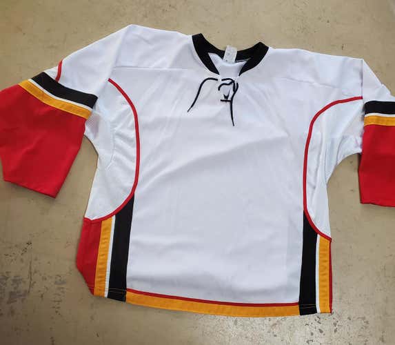 Ak jersey Sr. XL flames colors with socks
