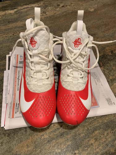 Red Men's Molded Cleats High Top