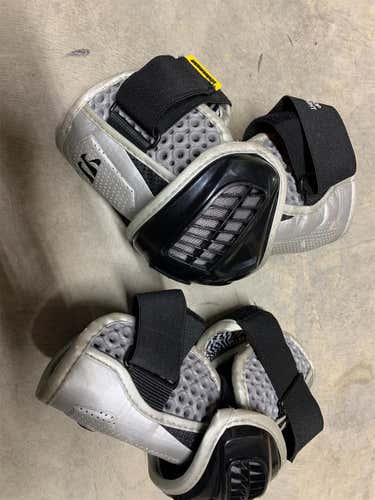 Used Medium Warrior MPG 10 Arm Pads