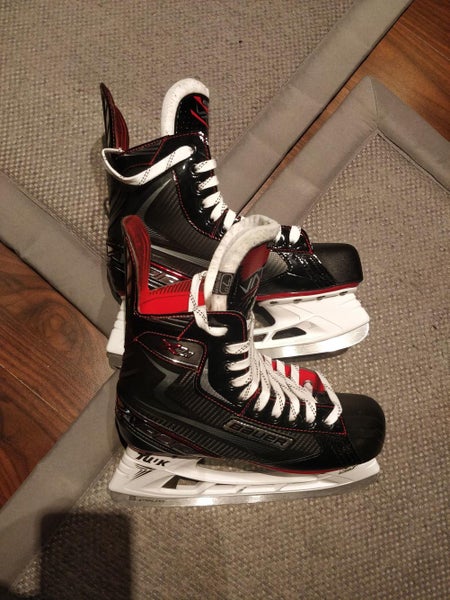 Used (Like New) Senior Bauer Vapor X2.7 Hockey Skates Regular Width Size 7
