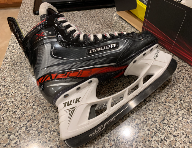 Used Senior Bauer Vapor X2.9 Hockey Skates Regular Width Size 7