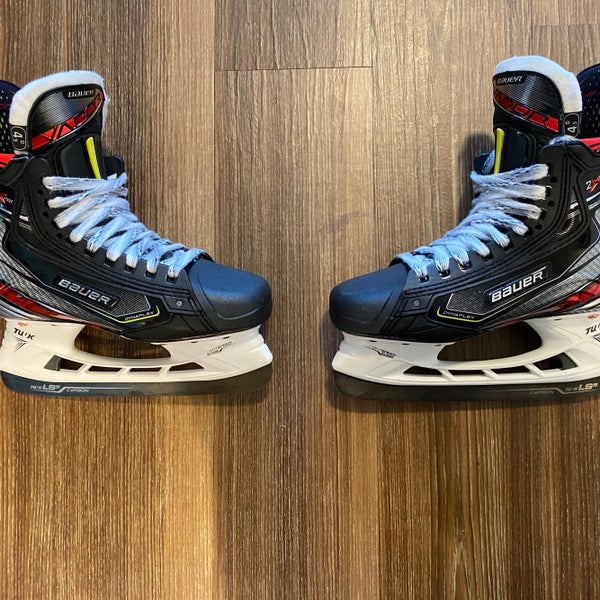 Junior Bauer Vapor 2X Pro Regular Width Size 4.5 Hockey Skates