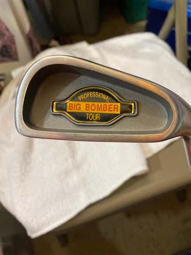 Men's 2 iron Professional Tour Big Bomber Stiff Flex Steel Shaft