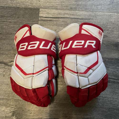 Boston University Bauer 2s Gloves