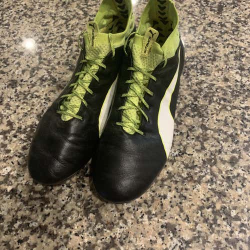 Black Men's Size 12.5 (Women's 13.5) Puma Evo touch Cleats