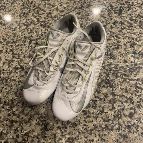 White Men's Size 8.5 (Women's 9.5) Low Cut