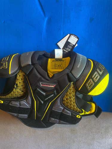 Senior Medium Bauer Supreme Ignite Pro + Shoulder Pads