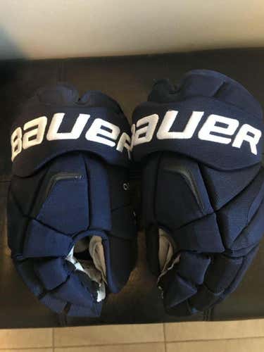 Washington Capitals Pro Stock Bauer APX2 Pro Gloves