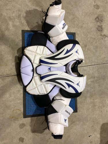 Senior Large Vaughn Velocity V5 7800  Goalie Chest Protector
