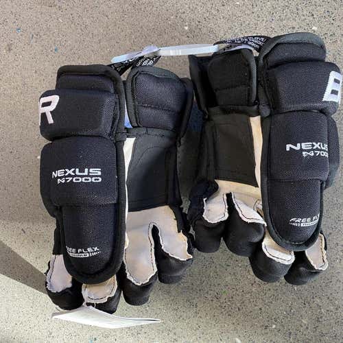 Black Junior Bauer Nexus N7000 12"  Gloves