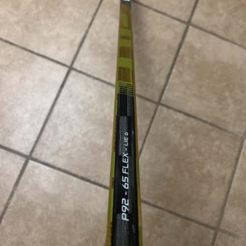 Intermediate Right Handed Supreme Ultra Sonic Mid Pattern Hockey Stick