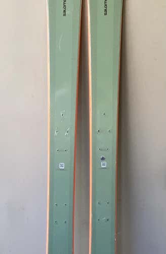 Men's 2020 Powder QST 106 Without Bindings Skis