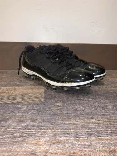 Black Unisex Size 11.5 (Women's 12.5) Low Cut