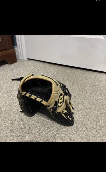 Black Kid Pitch (9YO-13YO) Infield A2000 11.25" Baseball Glove