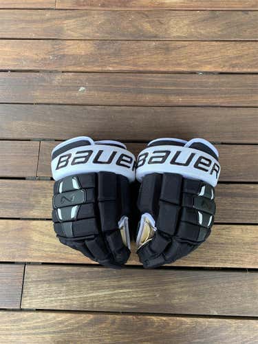 Used Bauer Nexus N2900 13" Gloves