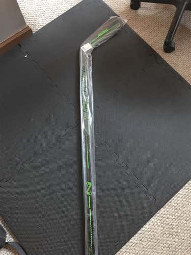 Senior Right Handed Nexus ADV Mid Pattern  Hockey Stick