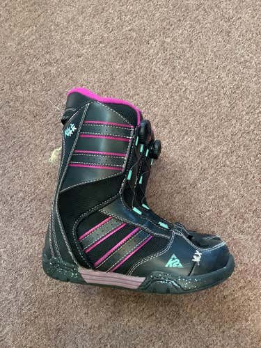 Kid's Size 3.0 (Women's 4.0) K2 Kat Snowboard Boots