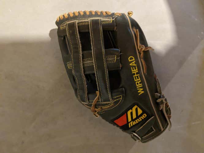 Black Used Adult Mizuno Right Hand Throw World Win Pro Softball Glove 12.5"