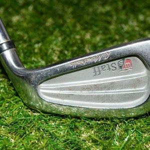 Wilson Staff	R.Mendralla 	7 Iron 	Right Handed 	37"	Steel 	Stiff	New Grip