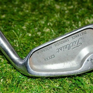 Titleist 	Dtr 	4 Iron 	Right Handed 	38.75"	Steel 	Stiff	New Grip