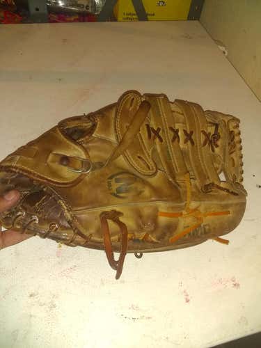 Used Nokona Right Hand Throw Softball Glove 13"