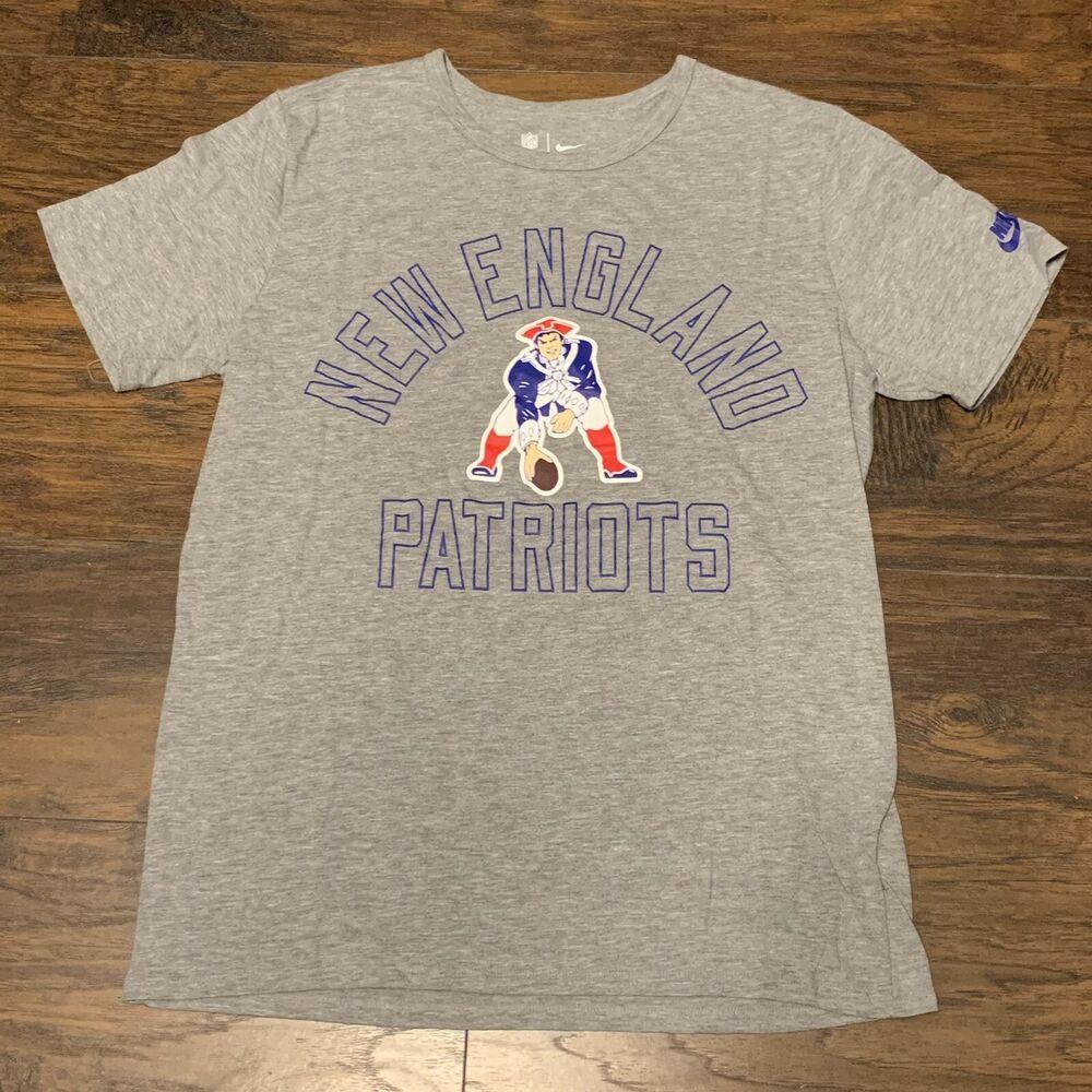 New England Patriots Nike NFL Super Bowl LI 51 Lombardi Trophy Shirt Size Lg