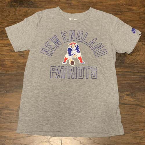 New England Patriots Nike NFL Throwback Pat Patriot logo tee Sz Lg