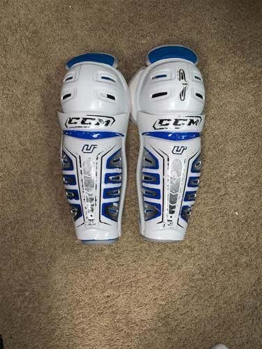Packaged Deal - Used Senior CCM U+ 05 Shin Pads and CCM FT370 Jetspeed Gloves