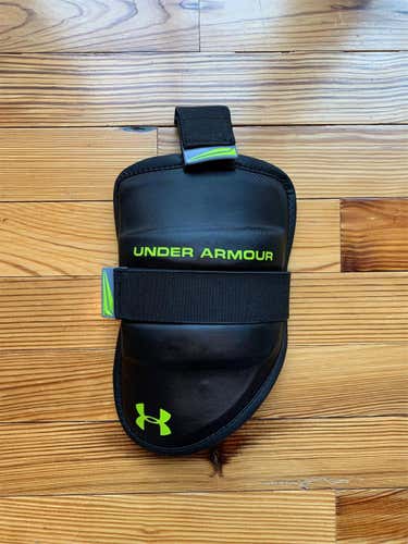 Under Armour Command Pro Arm Guard, Box Lacrosse, Right Arm