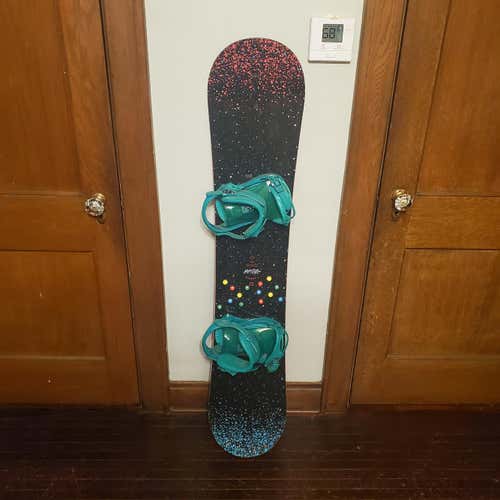 Used Women's 143cm Ride Rapture Snowboard With K2 Cassette Bindings