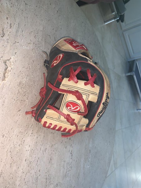 Red High School/College Infield Heart of the Hide 11.5" Baseball Glove