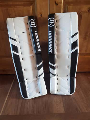 White New Intermediate 32" +1 Warrior Ritual G3 Goalie Leg Pads