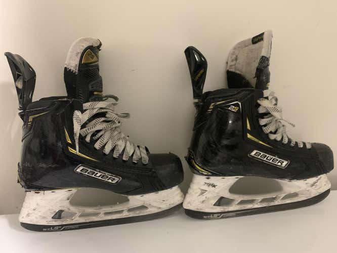 Used Senior Bauer Supreme 2S Pro Hockey Skates Regular Width Size 6