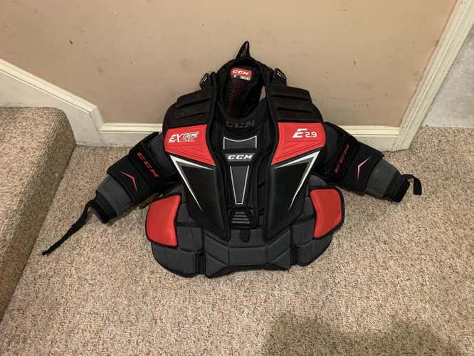 Used Intermediate Medium CCM Extreme Flex Shield E2.9 Goalie Chest Protector