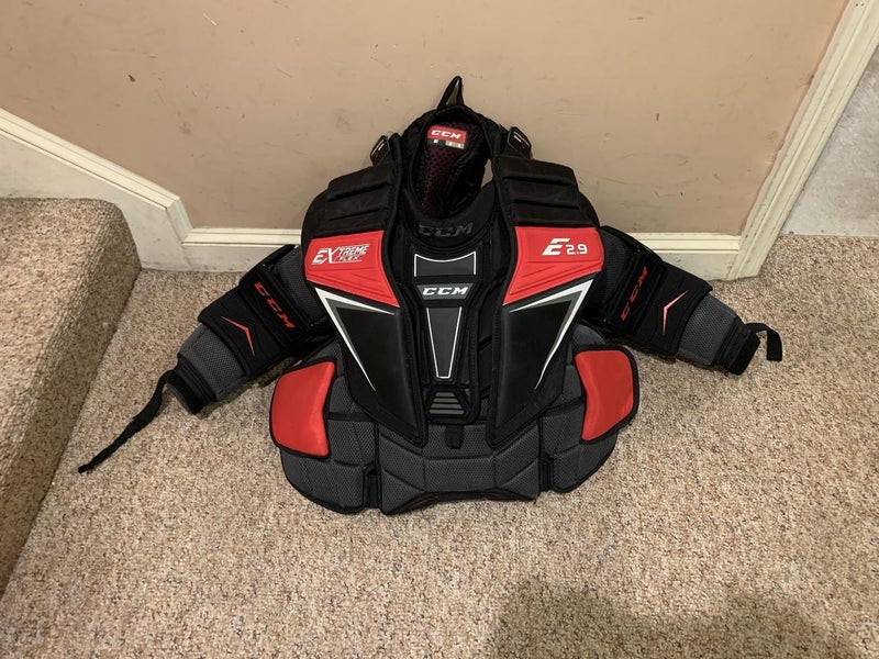 Used Intermediate Medium CCM Extreme Flex Shield E2.9 Goalie Chest Protector