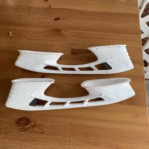 Lightly Used Pair Of Bauer Lightspeed Edge 296 mm
