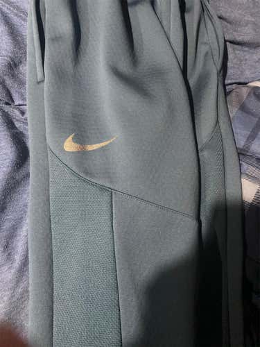 Small Nike Therma-Fit Pants (Like New)