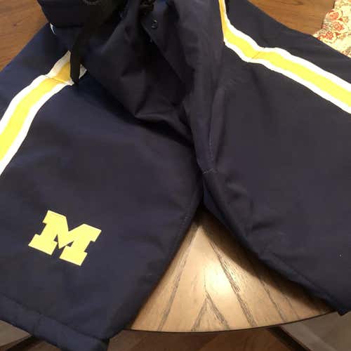 University of Michigan Medium Reebok Pant Shell