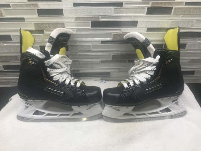 Used Youth Bauer Supreme S27 Hockey Skates Size 5