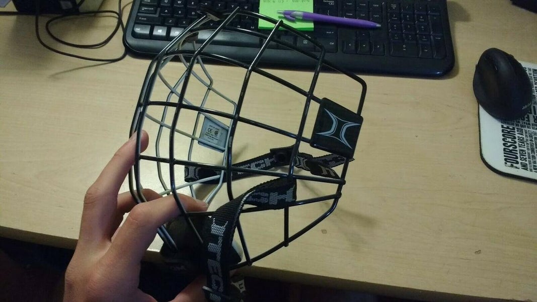 New Medium Itech Fantom Nlack Hockey Helmet Cage