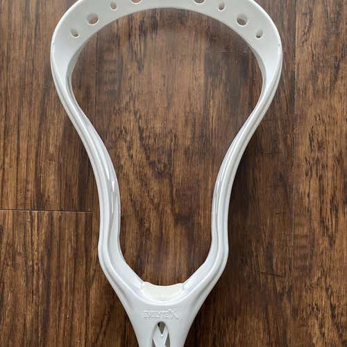 White New Unstrung Evolyte X Head