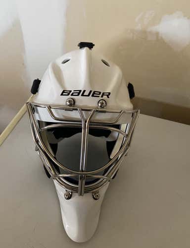 White Senior Bauer 960XPM Goalie Mask